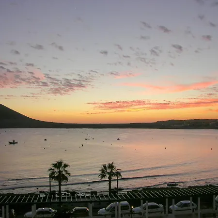 Διαμέρισμα Medano4you Red Square Dream *